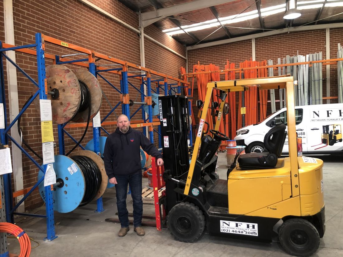 Hyster 4 wheel battery electric